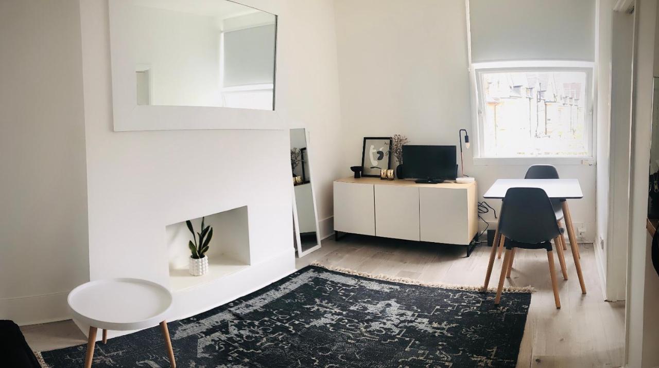 Bright Chiswick Apartment - Great Location Лондон Екстер'єр фото